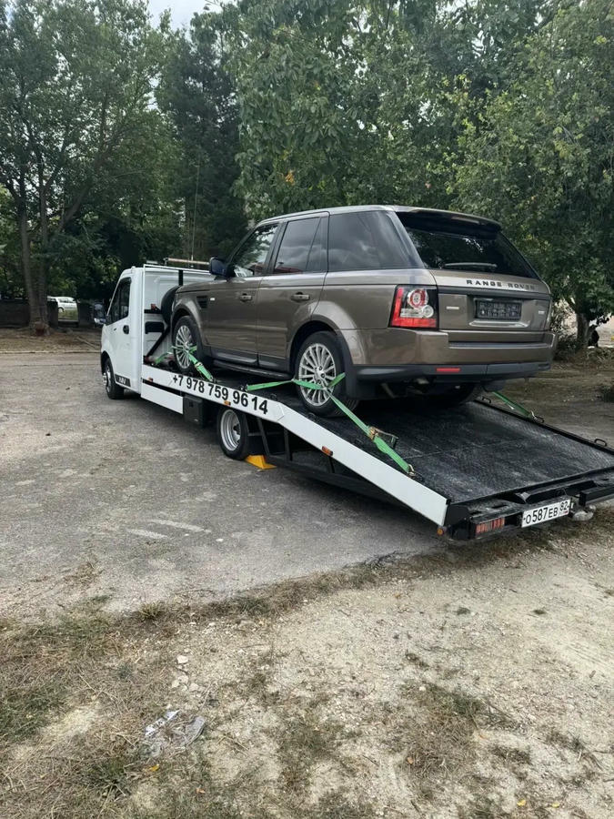 Эвакуатор Солнечногорск — погрузка на парковке ТЦ